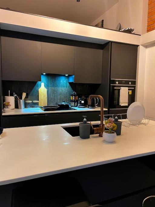 Cityzenretreat - Mezzanine Apartment Sleeps 4 Sheffield City Centre מראה חיצוני תמונה